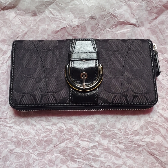 Coach Wallet - Picture 1 of 3